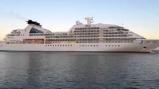 Port Adelaide Shipping _ (623) Seabourn Sojourn