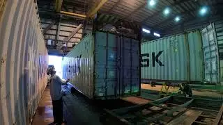 MAERSK - BRIGANTINE KAOHSIUNG TAIWAN , Damage Container Into Shop
