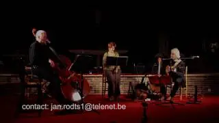 Emmy Cassiman zingt solo