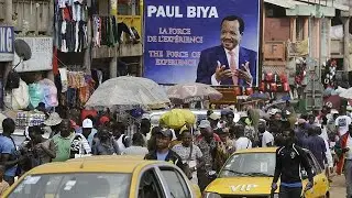 COVID-19 combat: Cameroon officials share washable masks in Douala