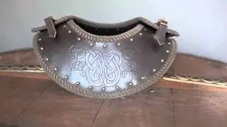 Wikinger Ringkragen aus Leder mit Pr&auml;gung