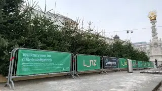 Neues aus Linz 12: Glückslabyrinth am Hauptplatz