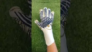 UNBOXING THE PREMIUM UHLSPORT GLOVES 🤩