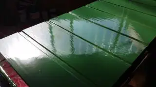 Verniciatura a spruzzo scuri in legno ( Pitch pine)