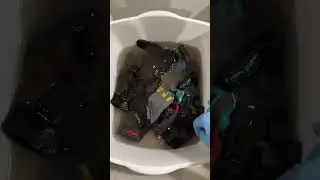 Just a friendly reminder, wash your gloves 🧤