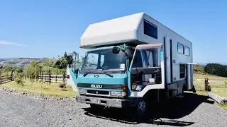 1991 Isuzu Forward Horse Truck with accommodation