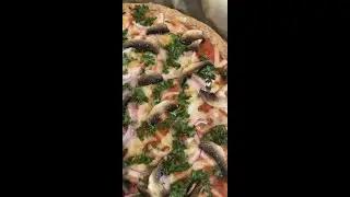 This ALMOND FLOUR PIZZA is the easiest you&rsquo;ll ever make 🙌