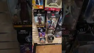 Toy Hunt @ FYE 👀🏴&zwj;☠️ #actionfigures #marvellegends #mcfarlanetoys #toyhunt #fyp #fye #dcmultiverse