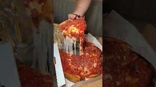 Eating Nancy&rsquo;s pizza and doing a cheese pull test!