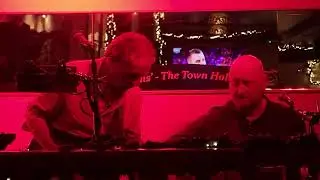 Sean Gill & Pat Mac - I Ain't Living Long Like This (Live at Wallis Bar, Midleton 2023)