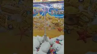 Super jumbo claw machine perfect grab will I win? #clawmachine #shorts