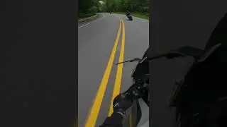 Rookie try&rsquo;s keeping up with experienced rider in the turns