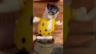 The Flintstones Fred 1960&rsquo;s push button puppet