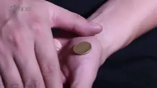 New Horror Magic Tricks The Little Hand Prank Joke Magic Props Coins Disappear 2022