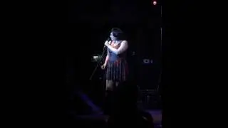 Bernadette Bentley singing Fifteen Pounds