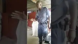Lockdown arrest prayer while arresting the pastor who violated lockdown rules guys SAPS is on point