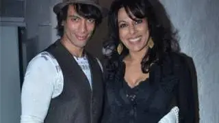Bigg Boss 5 ex-contestant Akashdeep Sehgal DATING Pooja Bedi