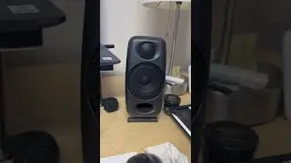 Iloud micro monitors bass distortion noise