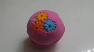 Lush Pink Bath Bomb