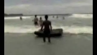 Colch&atilde;o de ar no mar!