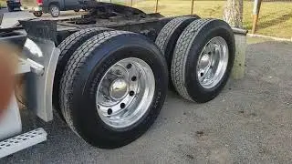 2010 KENWORTH T660 STUDIO SLEEPER