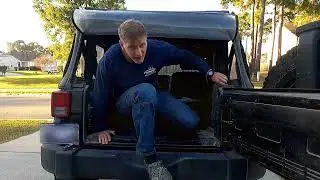 Снятие заднего сиденья Jeep Wrangler