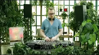 PAVEL LODE | NOIRCUT ORANGERY 009