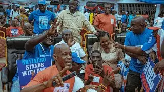 Unbelievable crowd: Bawumia mobbed by NPP delegates at Nsuta