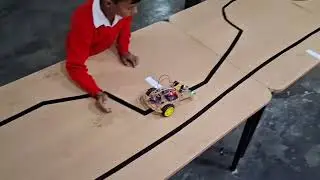 Robotic Competition Line Following, 21st Century School Activity 