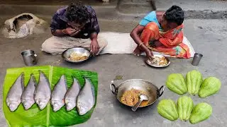 How Santali tribe couple cutting & cooking river Foli fish recipe | rural life India
