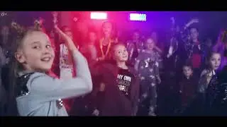 JUMPING IN THE CLOUDS - LISA BETA   (PPGRILLO VIDEO EDIT)