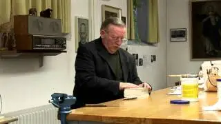 Buchbinder: Schneiden, kleben, pressen