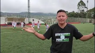 Daniel Duque ,listos con el equipo de Baby F&uacute;tbol, para viajar a Medellin 