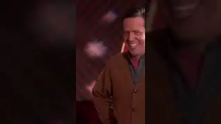 THE OFFICE SHOW. ANDYS CRIES LIKE A GIRL