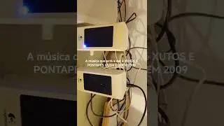isto era do meu pai o toca discos e as colunas s&atilde;o de 2004 o toca discos &eacute; da ASUS