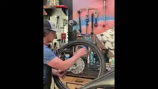 Installing a cassette on an xD driver hub.