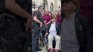 Veteran visits Horse Guards. #respect  #salute  #thankyou  #history