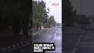 🌀 Cyclone Biparjoy Landfall in Gujarat #cyclone #biparjoy #landfall #shorts  #DailyNewsDigest