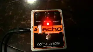 Fragile Tone's SoundRoom (Electro-Harmonix XO #1 Echo Digital Delay Test Drive)