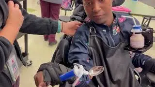 Self stabliziing spoon