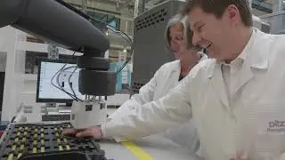 Kollege Roboter - Selbsttest: Arbeiten mit einem kollaborativen Roboter