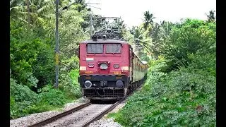 Central Railways BHUSAVAL WAP4 Lead HOWRAH DURONTO EXPRESS