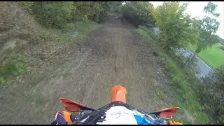An Baum geklatscht beim MCC Putzmühle Motocross Training 11.10.2022