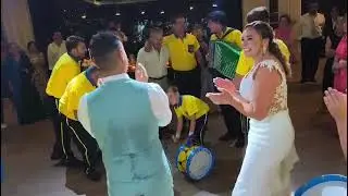 Bombos de Caíde de Rei, animar um casamento, felicidades aos noivos 