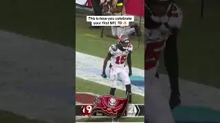 TD FLIP 😱 #bucs #td #touchdown #catch #celebration #NFL #football