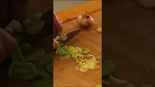 Chopping leek and garlic - beautiful and relaxing sound #asmr #relax #kitchen #peaceful