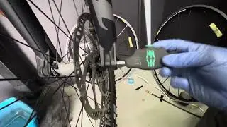 How to remove the thru axle from Manitou Mattoc hex lock SL