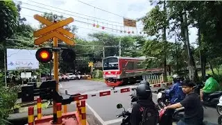 PERLINTASAN KERETA API MODEL WANTECH.