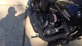 Arlen Ness F Bomb Dyna