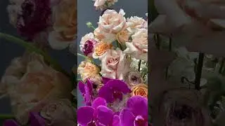 How does rose and orchid looks like in hatbox? #flowers #howto #familybusiness #arrangement